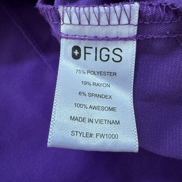 Figs Scrub Top Catarina One Pocket Size Small Purple FW1000 - Picture 4 of 6